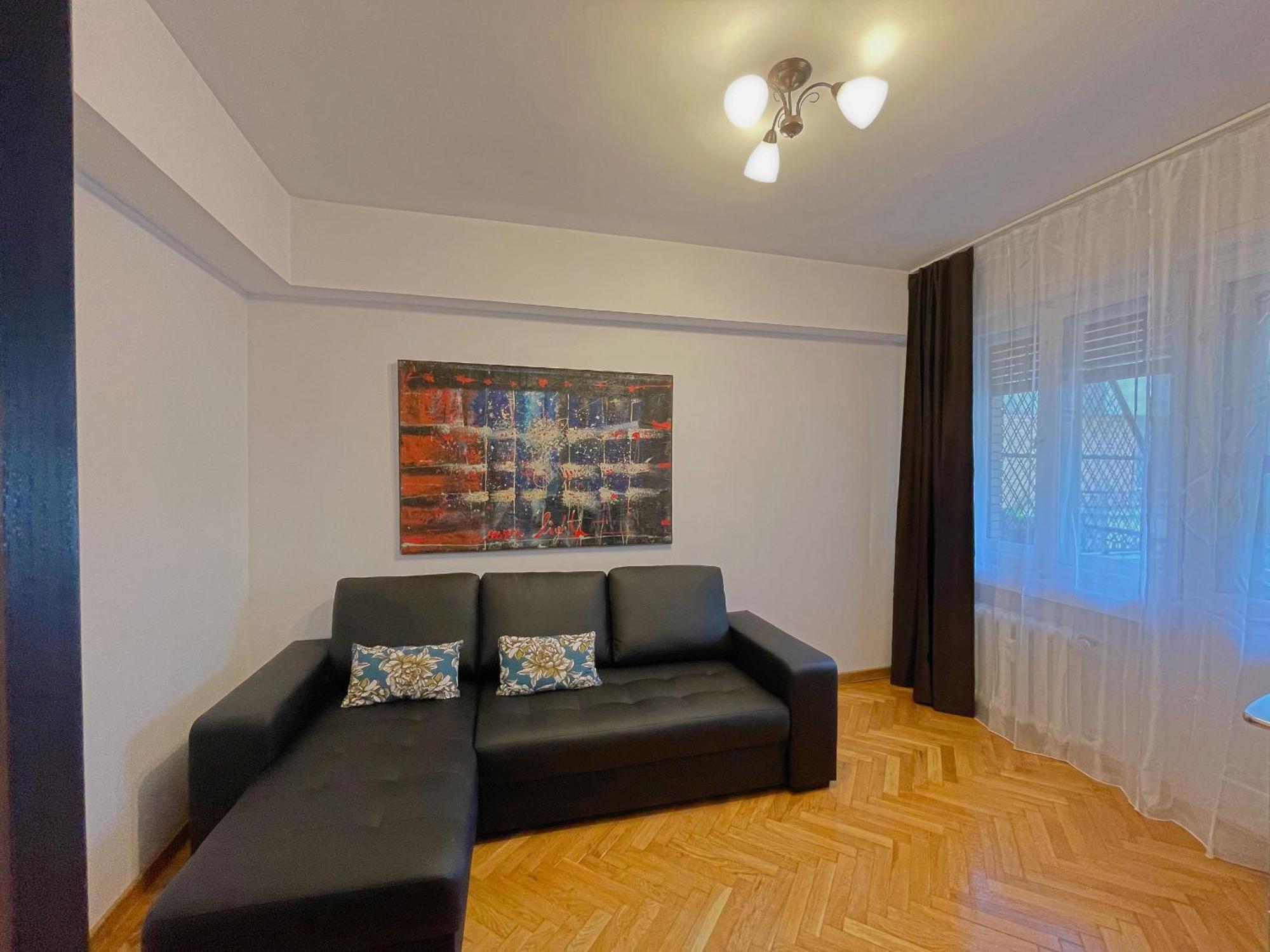 Relax Old Town Apartment 오라데아 외부 사진